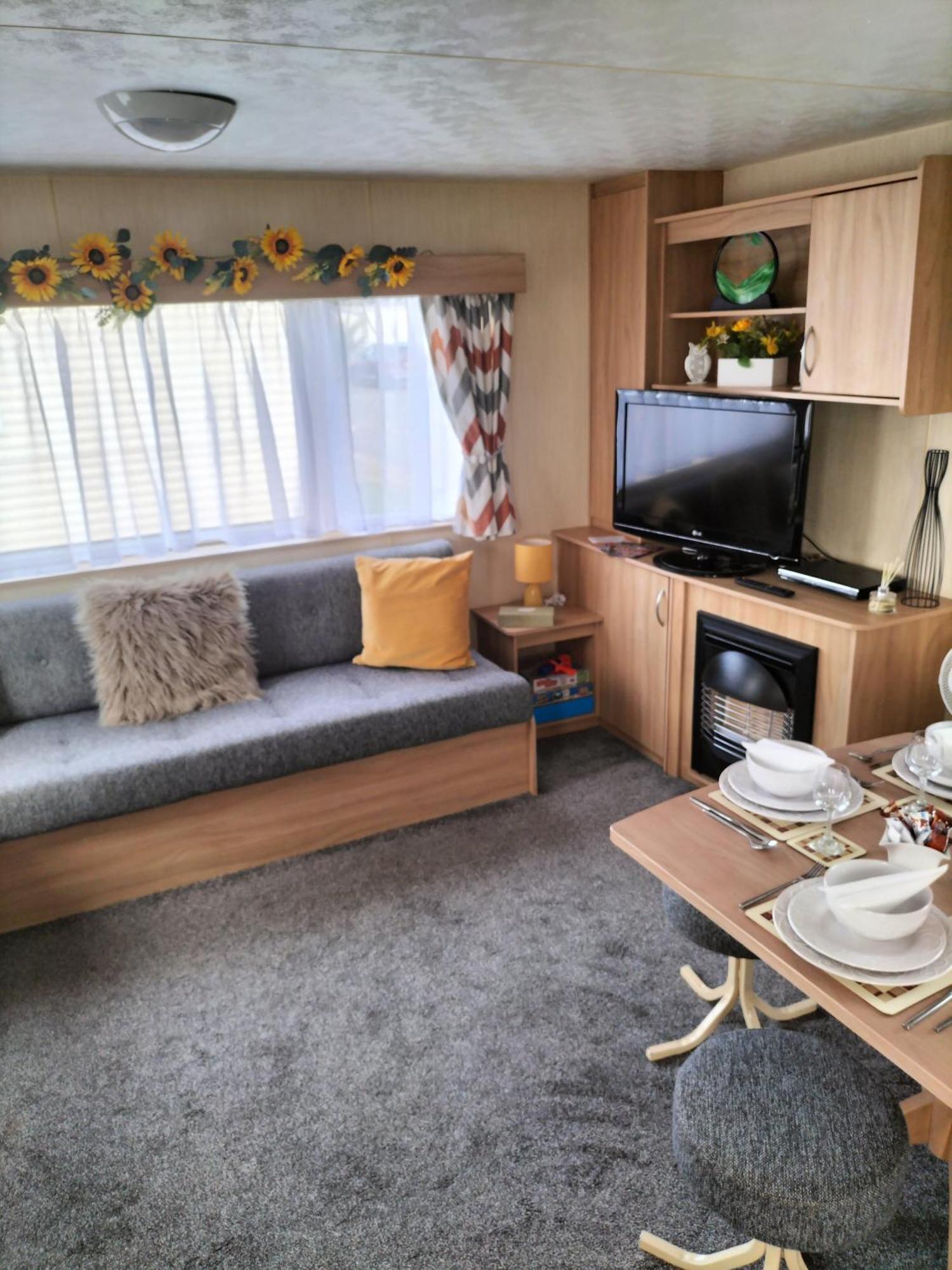 3 Bedroom Caravan, Edi Rita, Robin Hood, Pet Friendly Meliden Экстерьер фото
